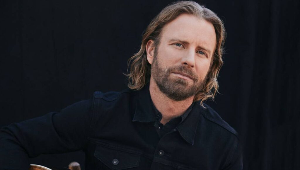 Biography Of Dierks Bentley 