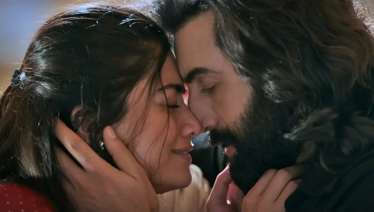 Fans React to Ranbir Kapoor and Tripti Dimri's Intimate Scene in 'Animal